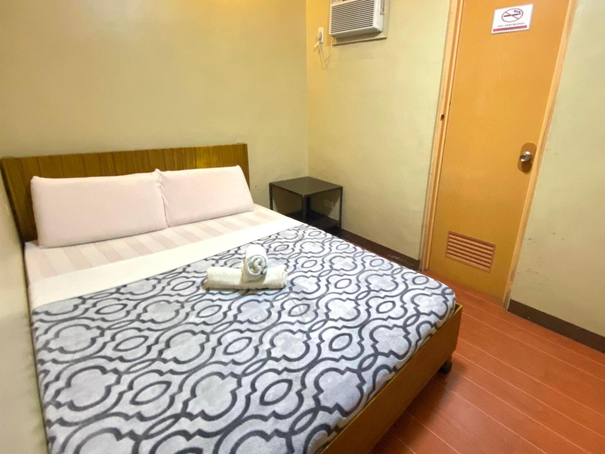 באקולוד East Square Inn מראה חיצוני תמונה